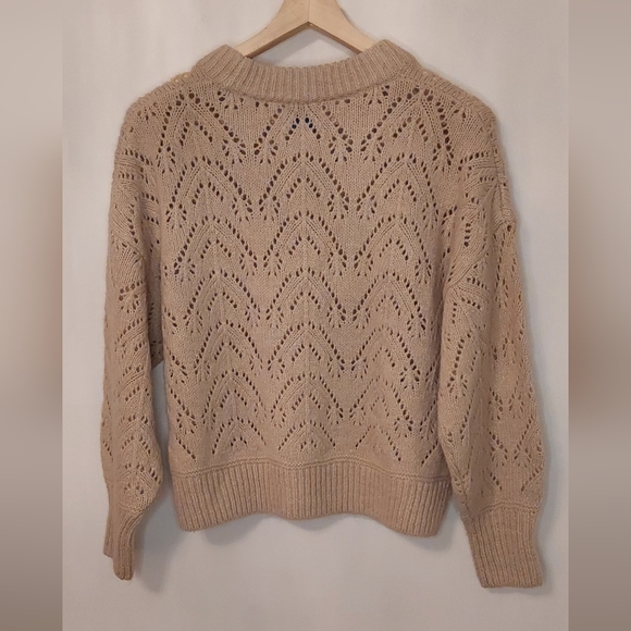 Old Navy Cream Knit Sweater - Picture 5 of 5